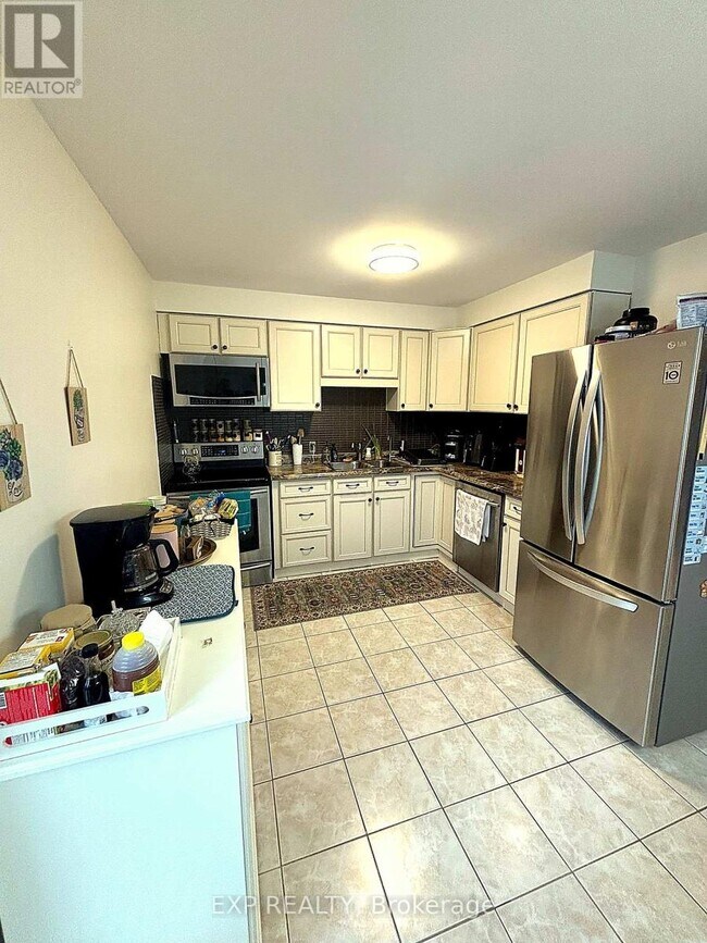 Photo du bâtiment - 1255 Upper Gage Ave