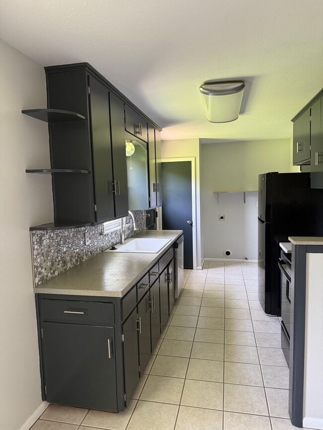 Foto del edificio - 3315 S Mt Carmel Ave