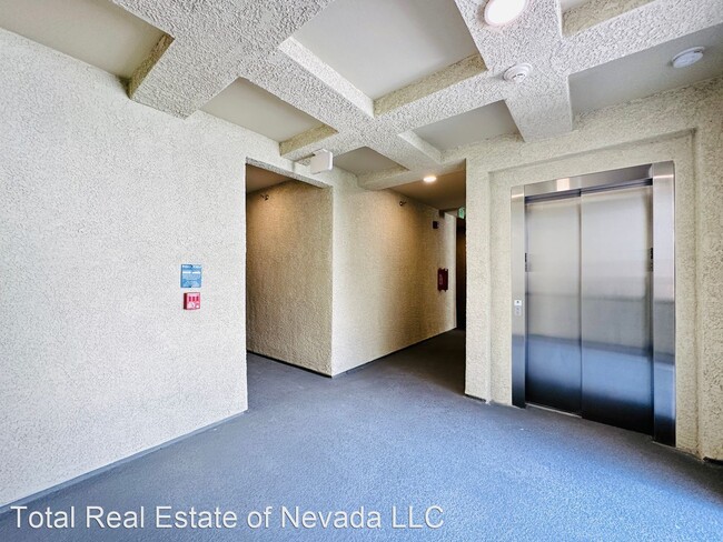 Building Photo - 2 br, 2 bath House - 2555 Hampton U #7202