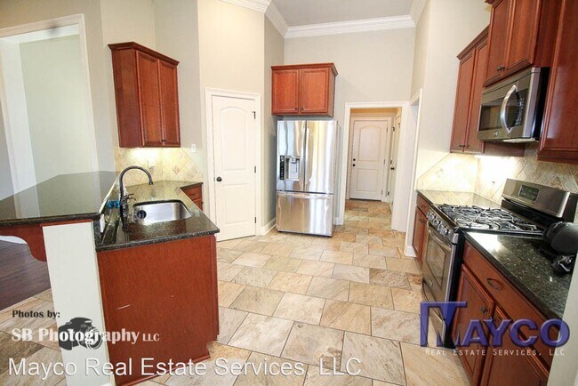 Building Photo - 4 br, 2 bath House - 2912 Paradise Dr.