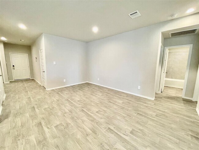 Foto del edificio - 11016 33rd Ave N