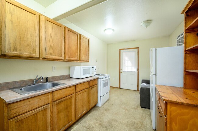 Building Photo - EDD1411