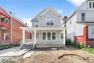 Building Photo - 2240 E 97th St