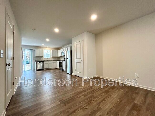 Building Photo - 137 Villa Ln