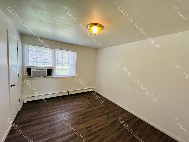 Foto del edificio - 1630 N Pontiac Trail