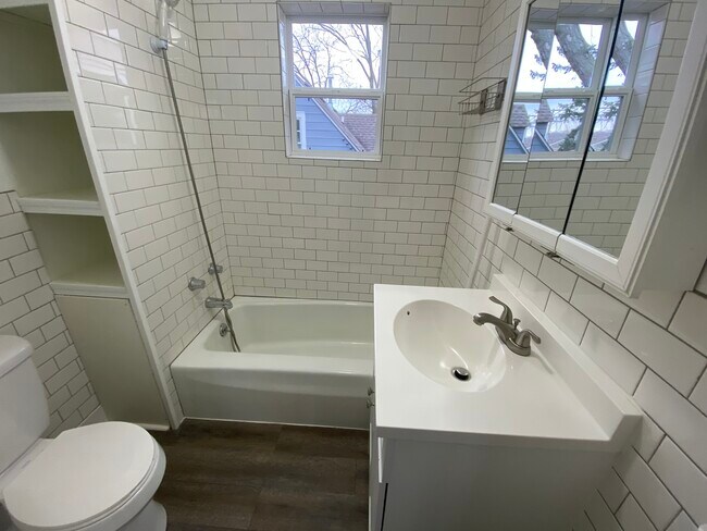 Building Photo - 27 N 2nd St