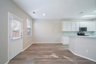 Building Photo - 12430 Cane River Ln