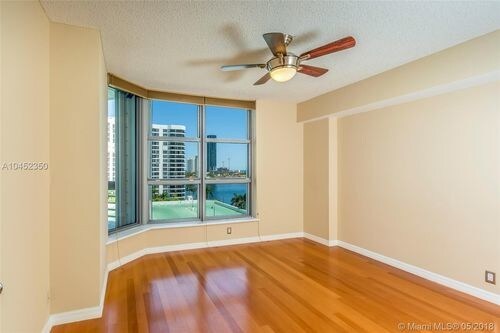 Building Photo - 3530 Mystic Pointe Dr