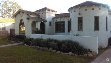 Building Photo - 2408 Lexington Dr