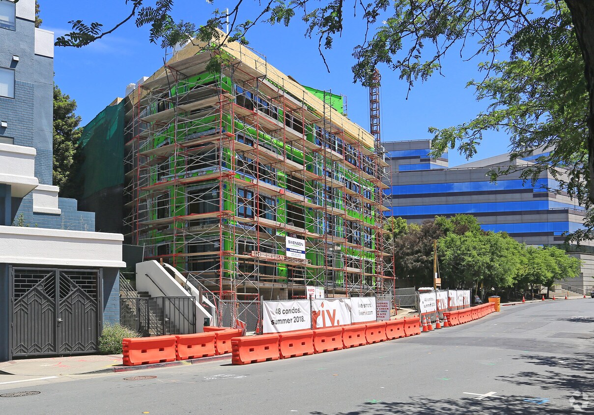 Riviera Condominiums Apartments in Walnut Creek, CA