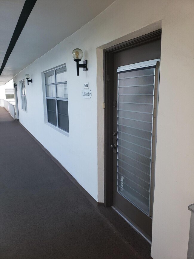 415 Piedmont J, Delray Beach, FL 33484 Condo for Rent in Delray Beach