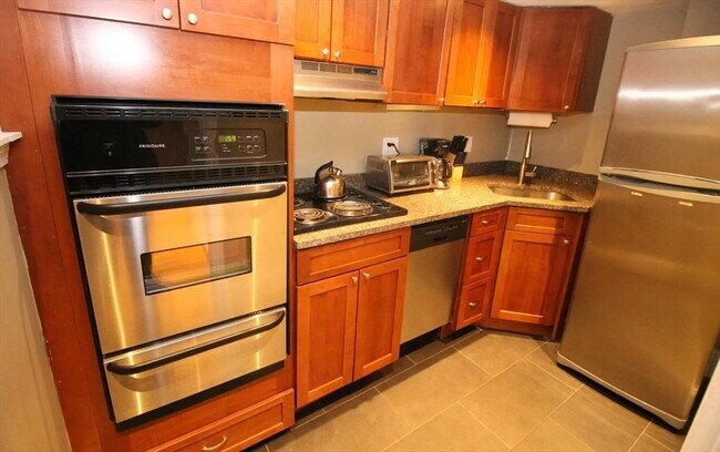Foto del edificio - 102 Beacon St