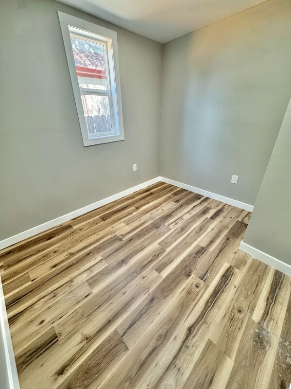 Foto del edificio - 908 W 13th St