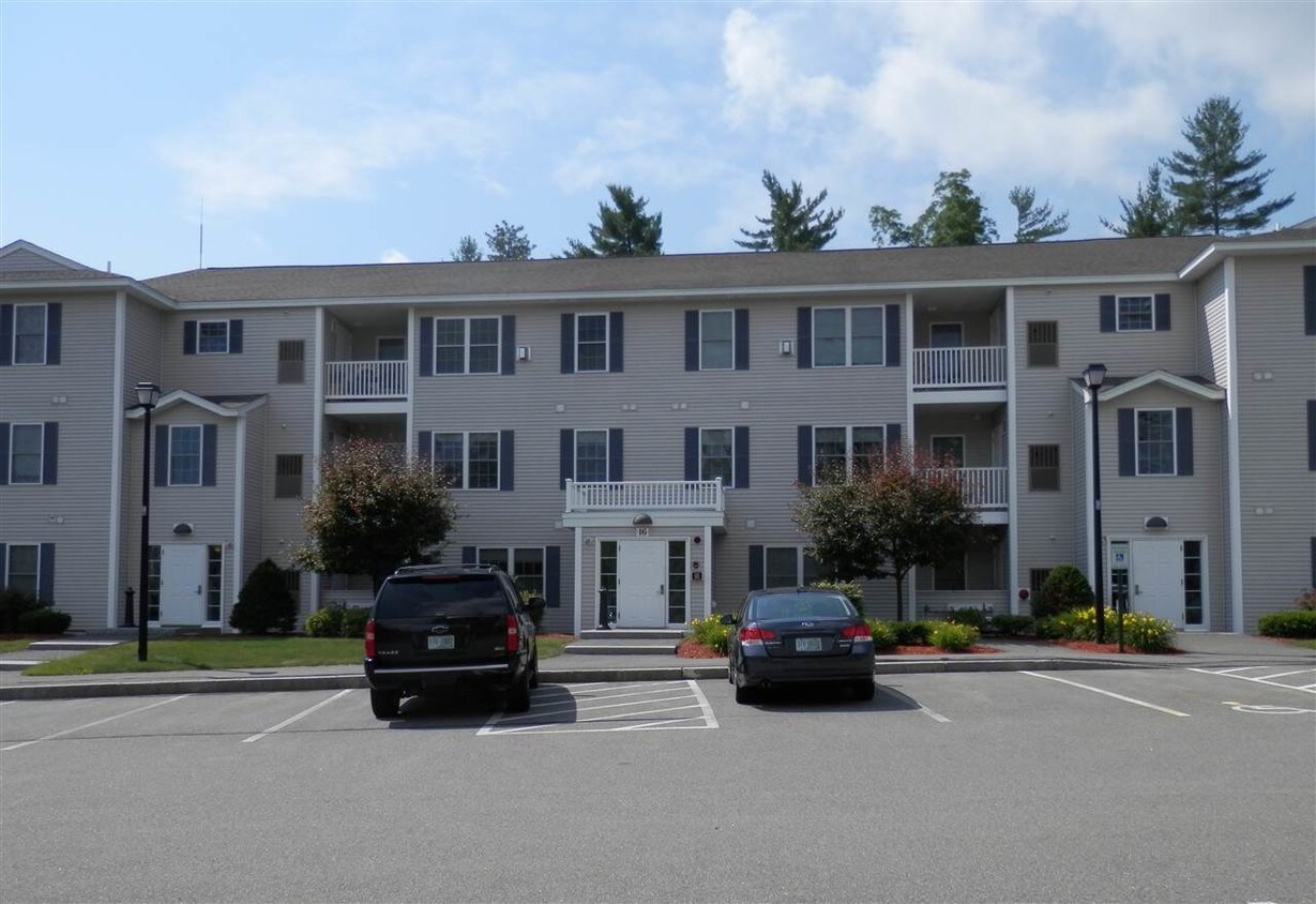16 Vista Ridge Dr Unit 228, Londonderry, NH 03053 Condo for Rent in