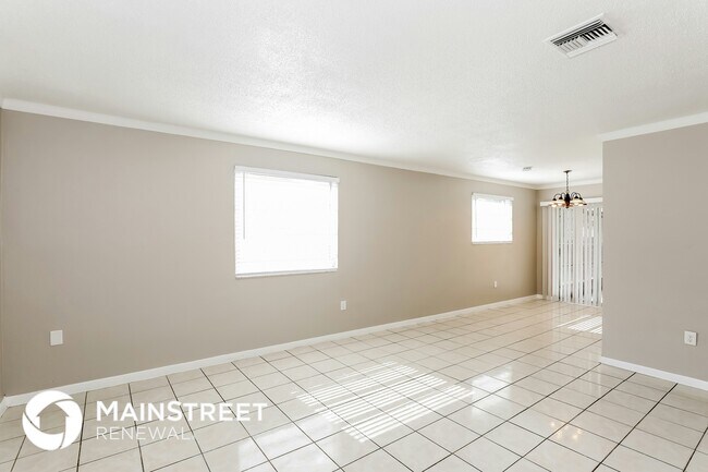 Foto del edificio - 381 NE 164th St