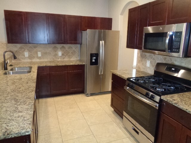 Foto del edificio - 6510 Holly Cove Ln