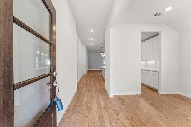 Foto del edificio - 19923 Wild Horse Hollow Ln