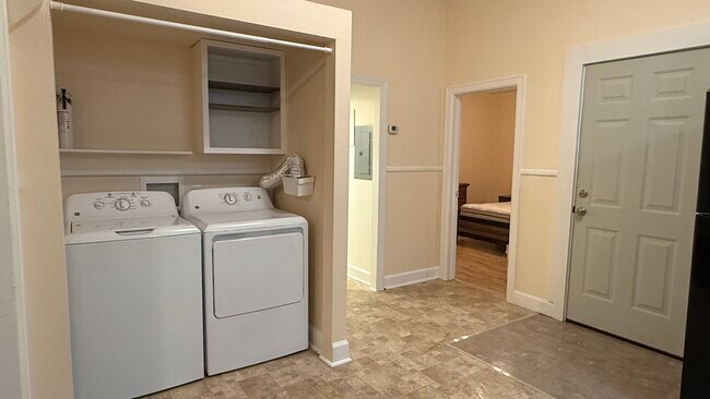 Foto del edificio - 678 S Dakota St