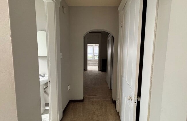 Building Photo - 3300 Jefferson Ave