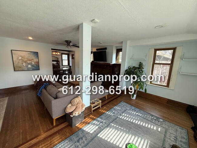 Building Photo - Merriam Park House Available May 1st, Updated Kitchen, Office, Fenced Yard, 2 Car Garage