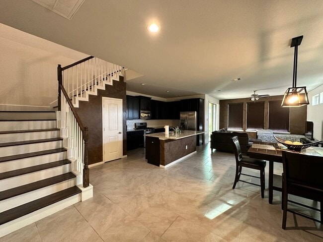 Foto del edificio - 3322 Harvest Meadow Ln