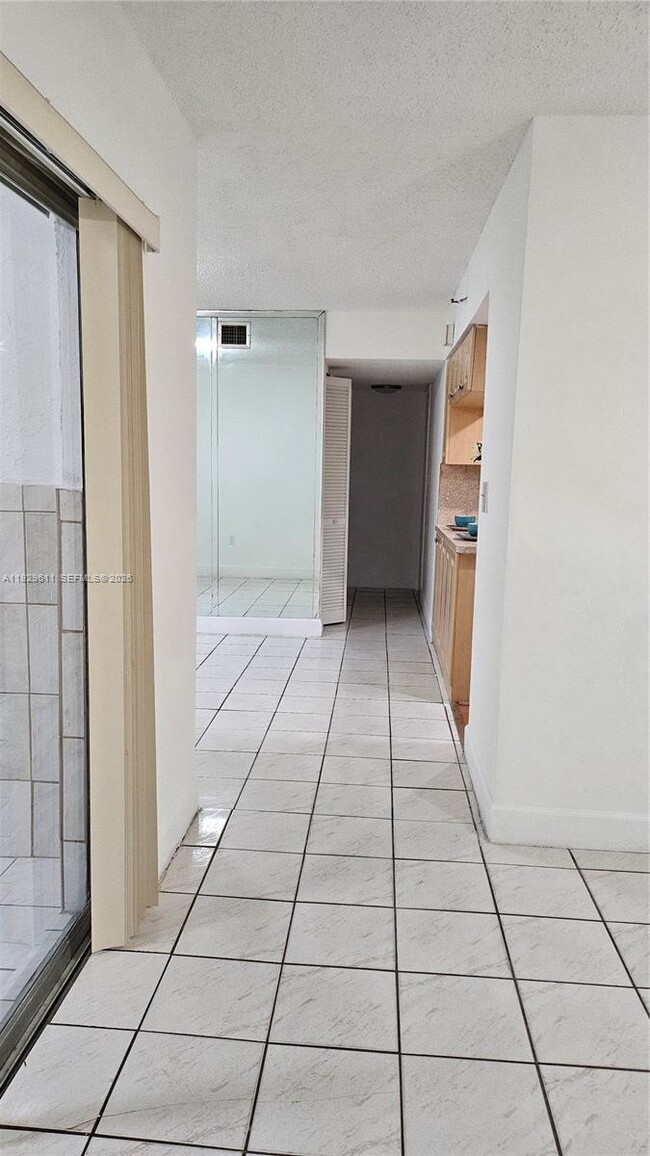 Foto del edificio - 10641 SW 108th Ave