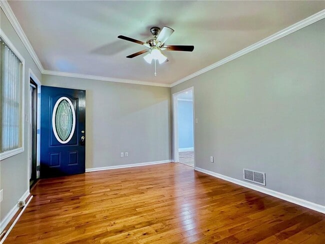 Building Photo - 3064 Hermance Dr NE