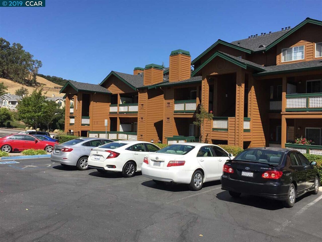 Foto principal - 104 Stone Pine Ln