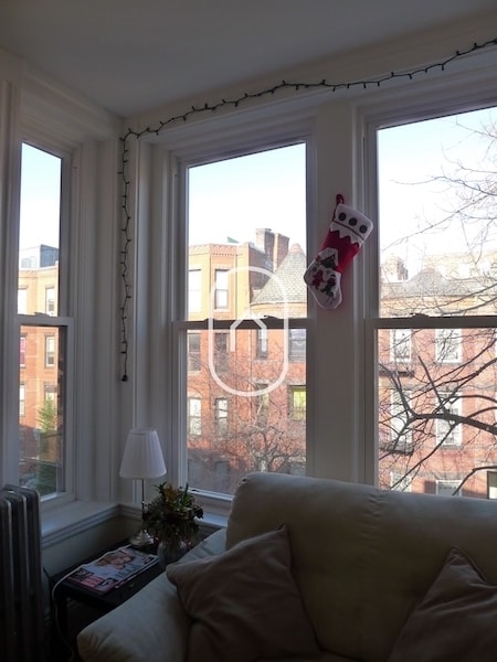 Foto del edificio - 9 Symphony Rd