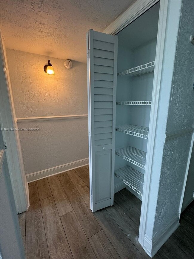 Foto del edificio - 9125 SW 77th Ave