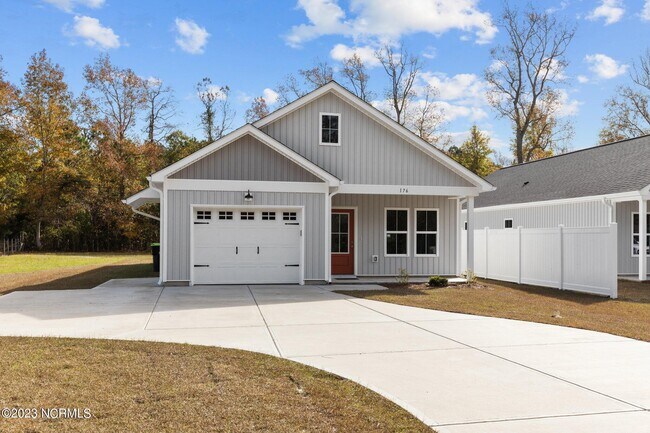 Building Photo - 176 Norris Rd