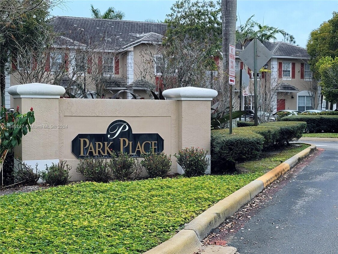 687 NW 42nd Ave, Plantation, FL 33317 Townhome Rentals in Plantation FL