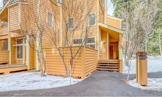 Foto del edificio - Seasonal McCloud Rental - All Ulitlies Inc...
