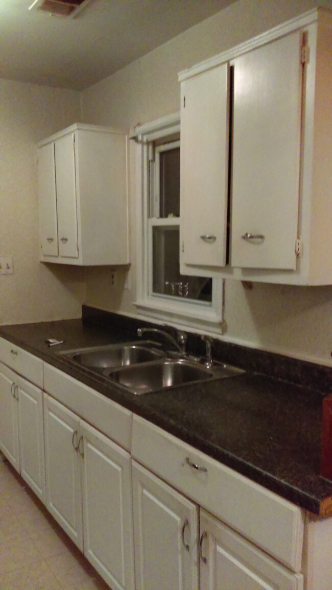 Foto del edificio - 14215 Randall Dr