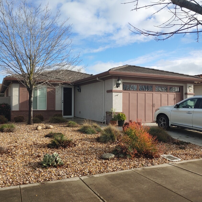 2340 Shadow Berry Dr, Manteca, CA 95336 House Rental in Manteca, CA