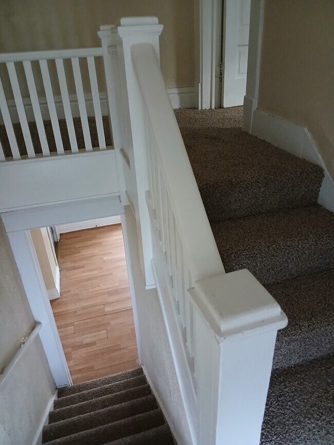 Foto del edificio - 608 N Henry St