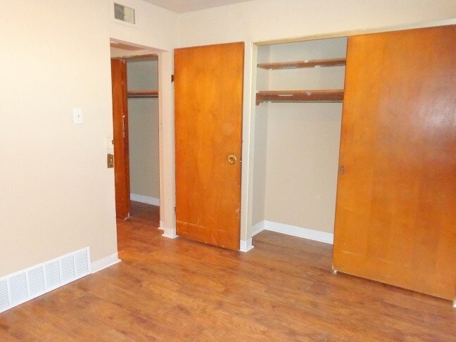 Building Photo - 4407 Chippewa St