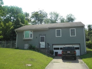 Building Photo - 20 Berkley Dr