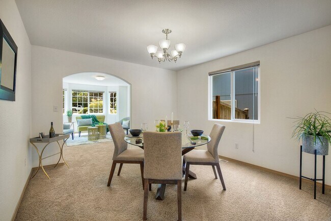 Foto del edificio - Main floor master - A/C home with 4 bedrooms formal living/dining and great room! Olympia School ...