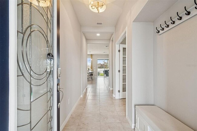 Foto del edificio - 19543 Long Lake Ranch Blvd