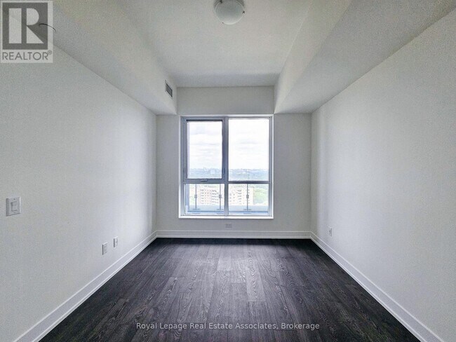 Building Photo - 5 Mabelle Ave