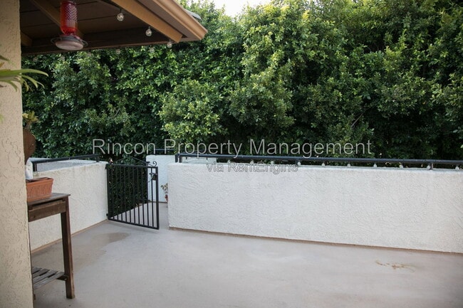 Foto del edificio - 584 Doyle Ln