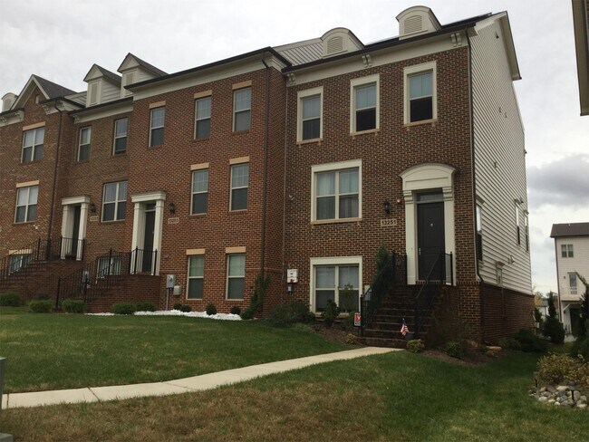 Building Photo - 13251 Tivoli Lake Blvd