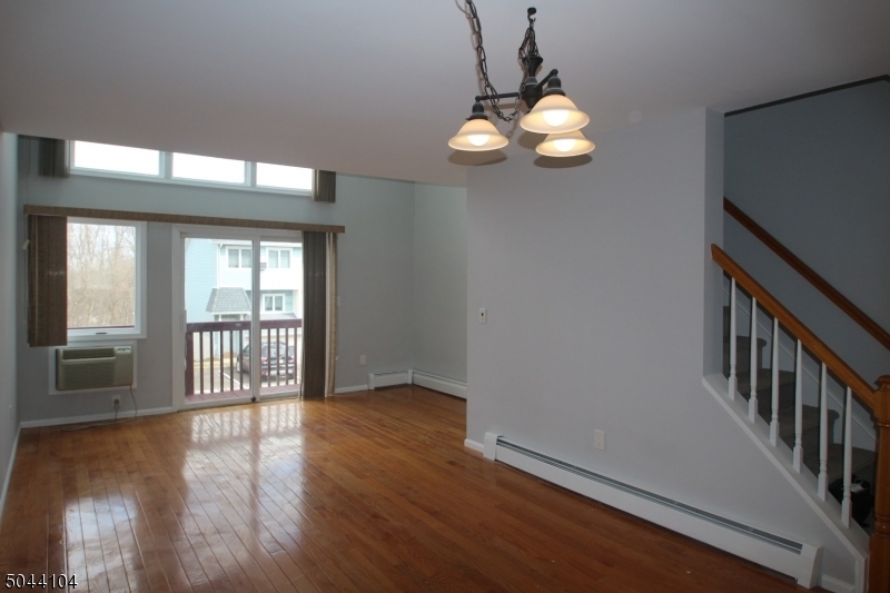 Primary Photo - 76 Highland Way