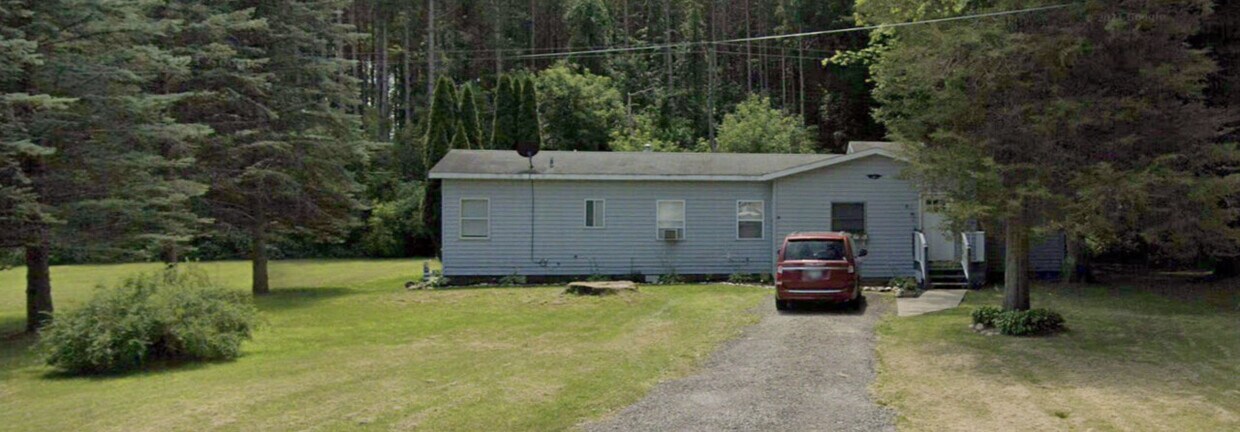 Building Photo - 39 W Burnside Rd