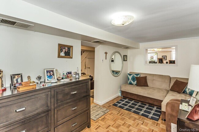 Foto del edificio - 24-53-53 32nd St