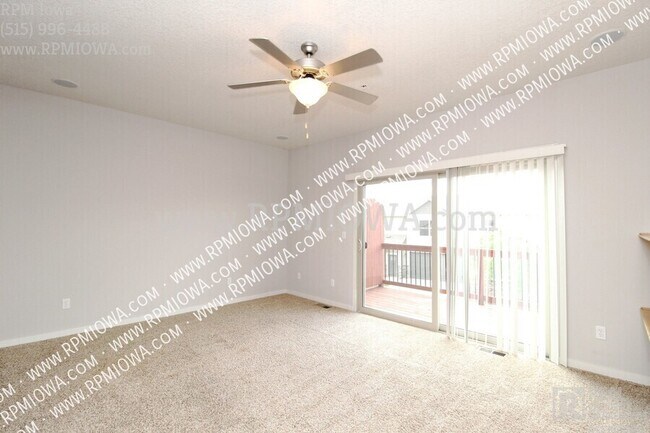 Foto del edificio - 216 NE Chalet Ln