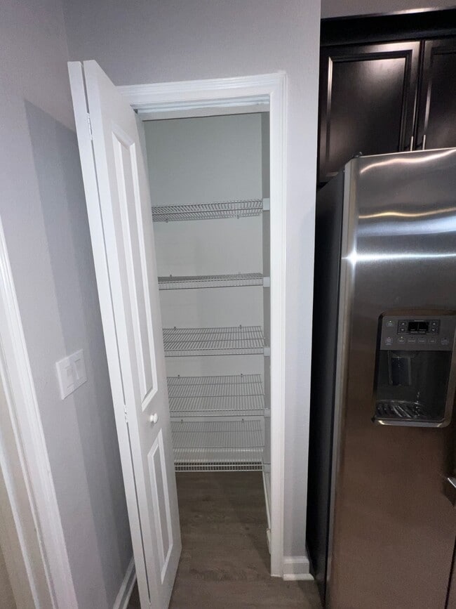 Building Photo - 3542 Fairwater Ct