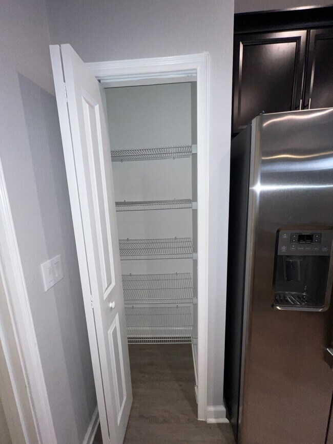 Foto del edificio - 3542 Fairwater Ct