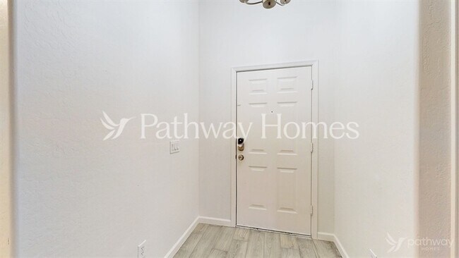 Foto del edificio - 5813 S 32nd Ln